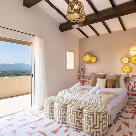 No Chichi - 12br-33p - Collines Grimaud
