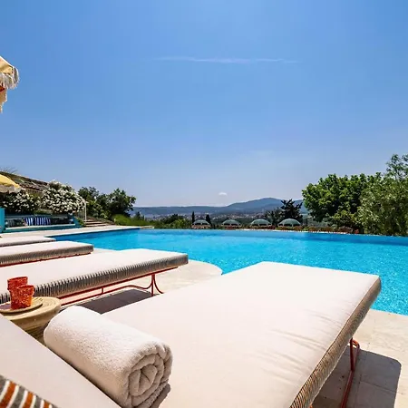 No Chichi - 12br-33p - Collines Villa *