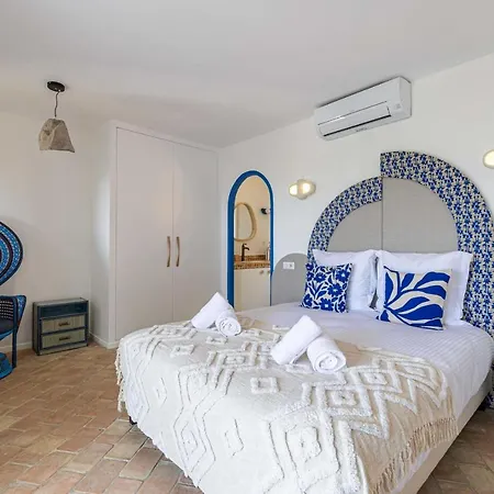 No Chichi - 12br-33p - Collines * Grimaud